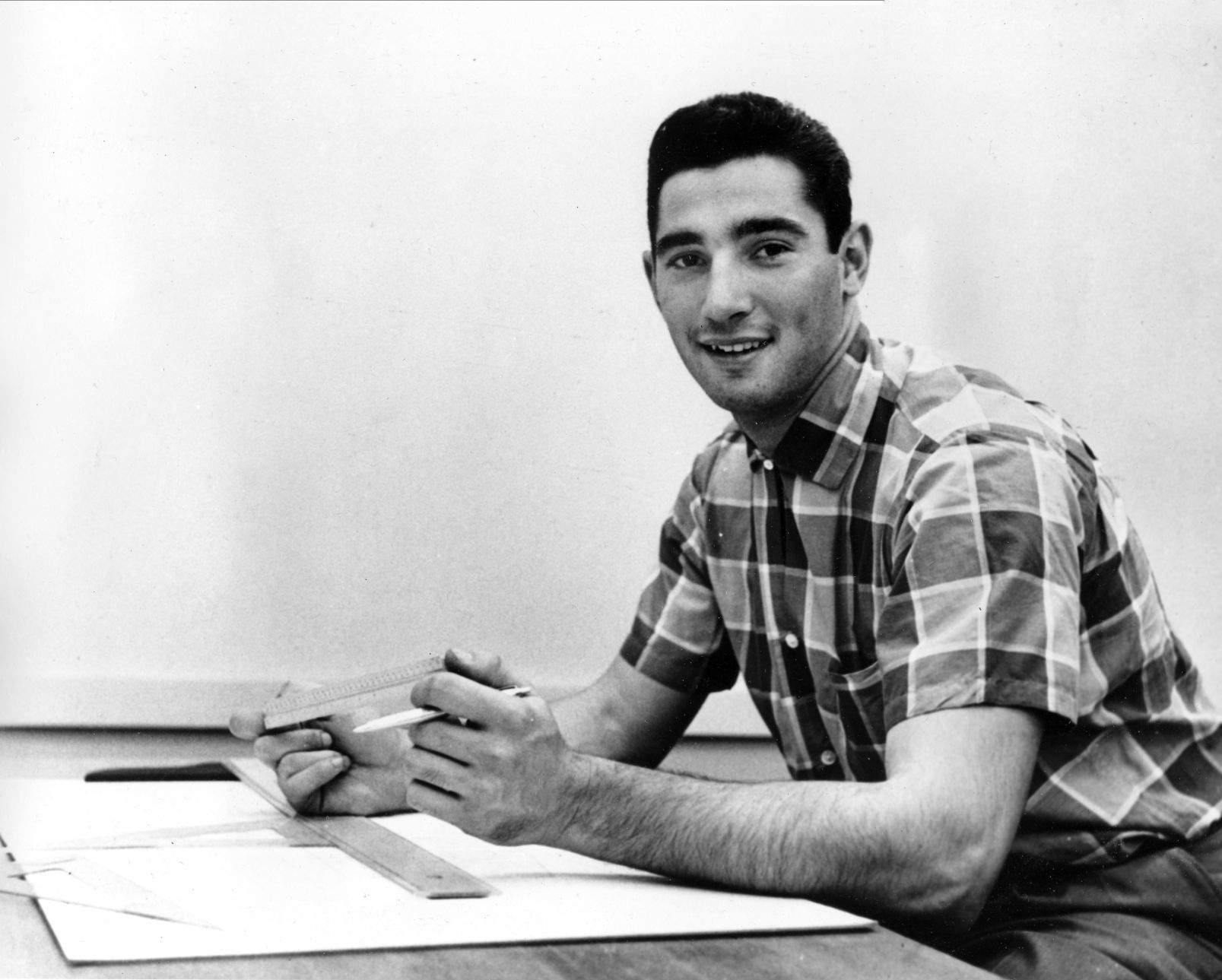 Sandy Koufax signs with Dodgers